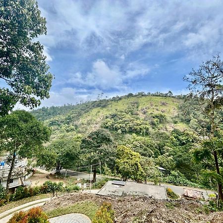 Misty Heights Peermade - Private Mountain Villa Retreat Vandiperiyār Exterior foto